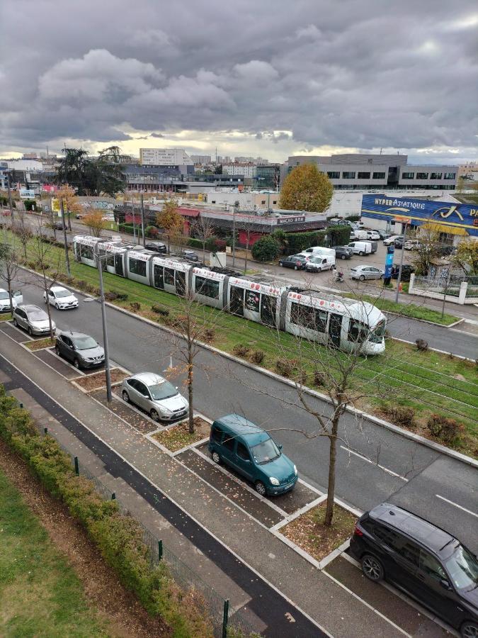 Jolie Appartement Proche Tramway Vénissieux 외부 사진